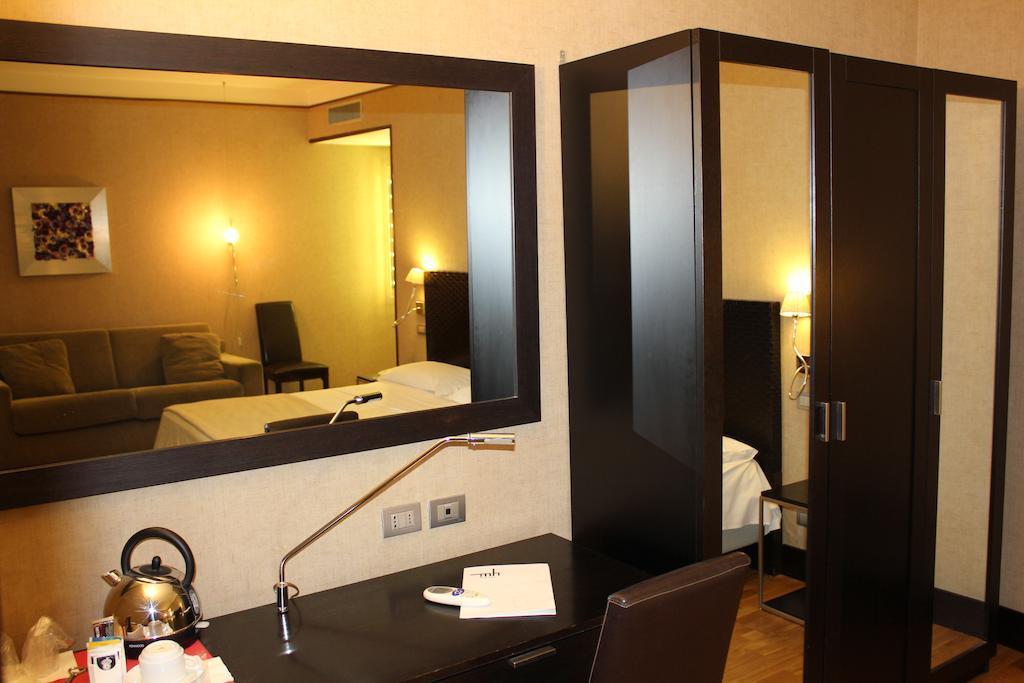 Mh Design Hotel Napoli Ngoại thất bức ảnh
