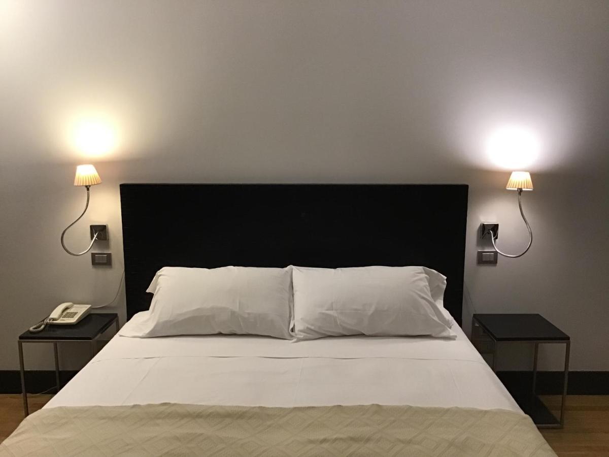 Mh Design Hotel Napoli Ngoại thất bức ảnh
