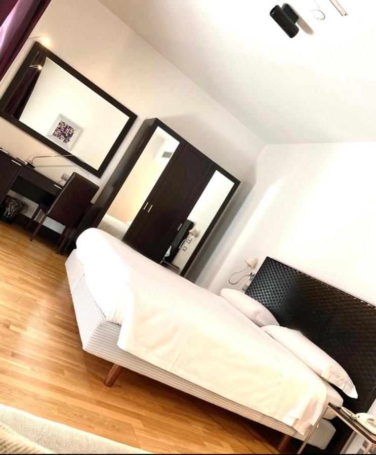 Mh Design Hotel Napoli Ngoại thất bức ảnh