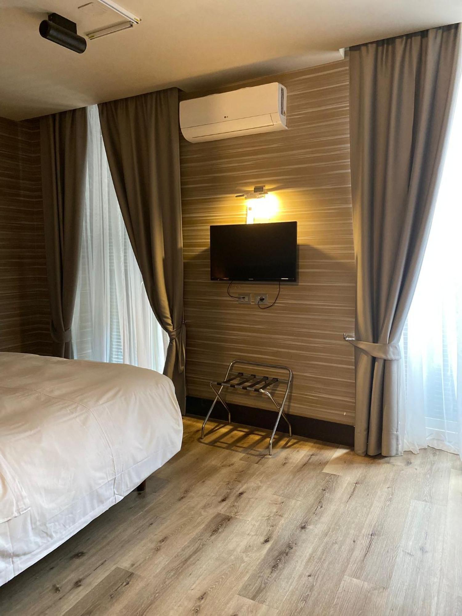 Mh Design Hotel Napoli Ngoại thất bức ảnh