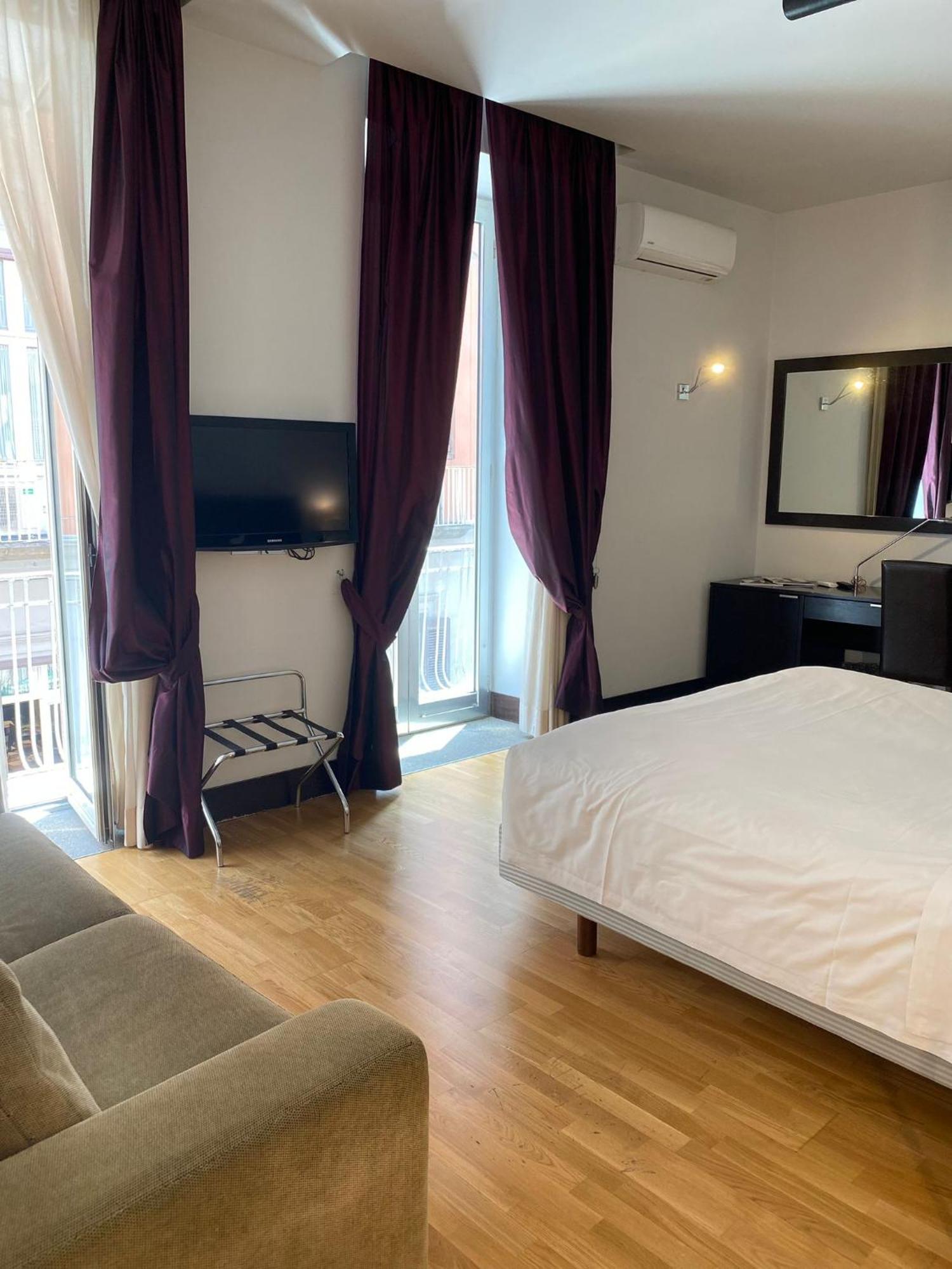 Mh Design Hotel Napoli Ngoại thất bức ảnh